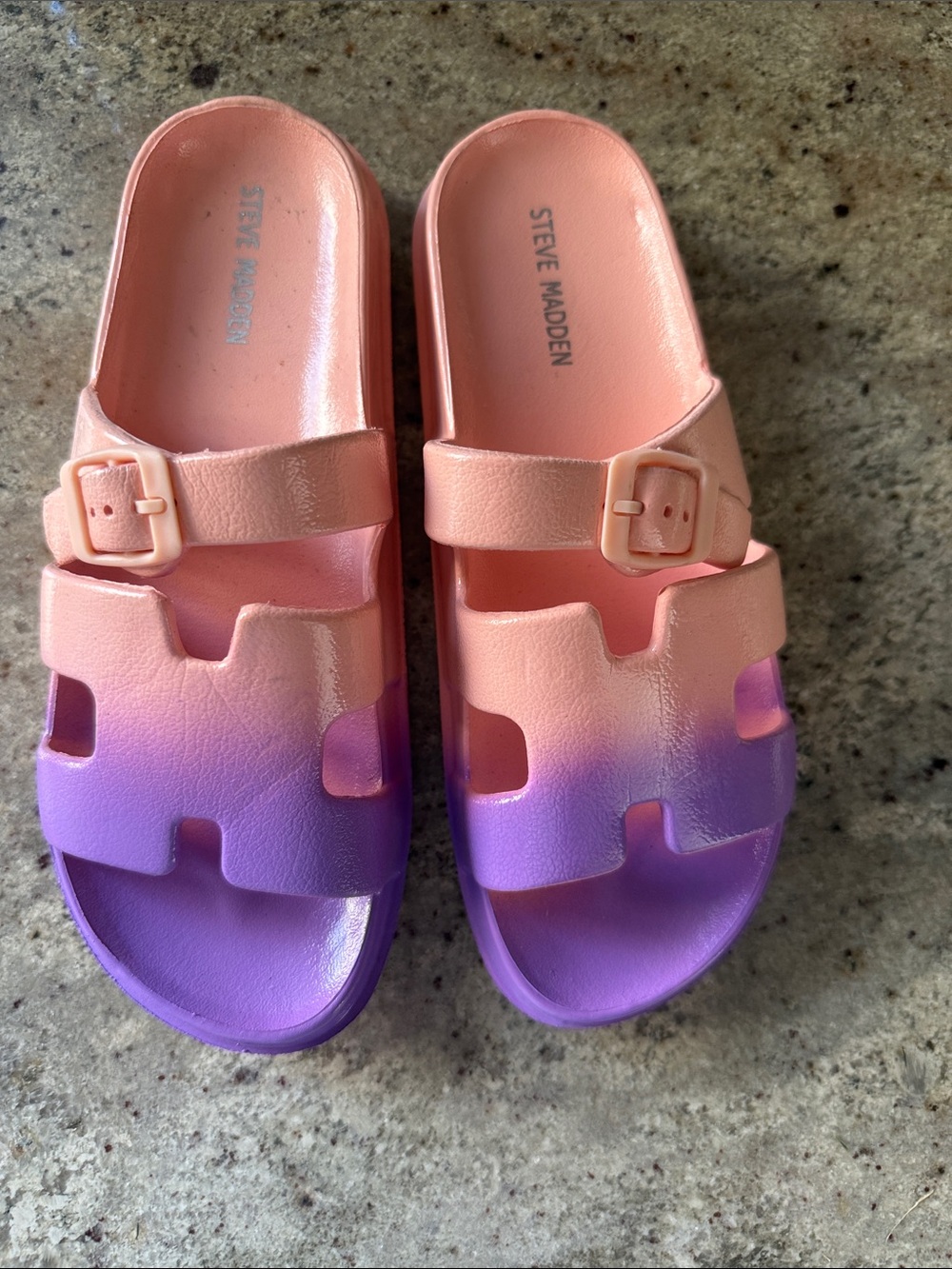 Steve Madden Kids Peach to Purple Ombre Buckle Slide Sandals